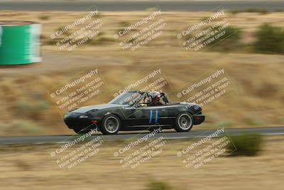 media/Jun-01-2025-CalClub SCCA (Sun) [[eae223c5dd]]/Group 1/Track Event 6/